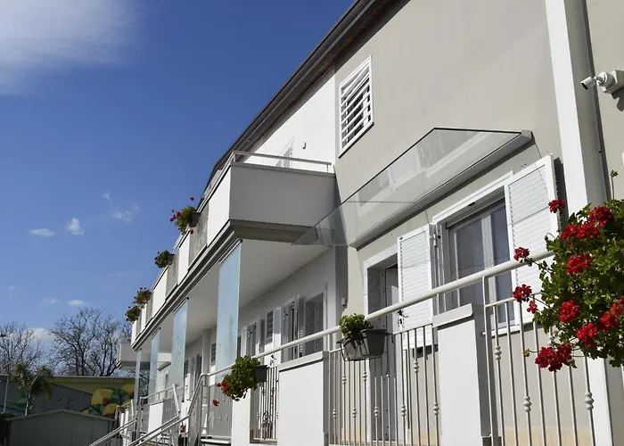 فندق مبيت وإفطار Time Poggiomarino